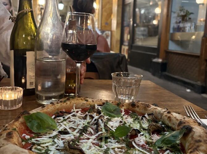 Restaurant FARINE E VIGNETI à Paris, France