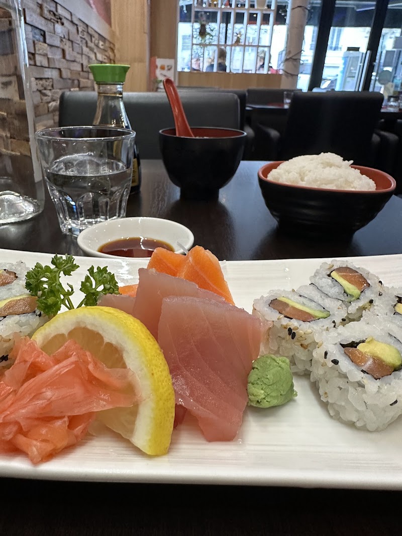Restaurant Fleurs de Cerisier à Paris, France — photo 2