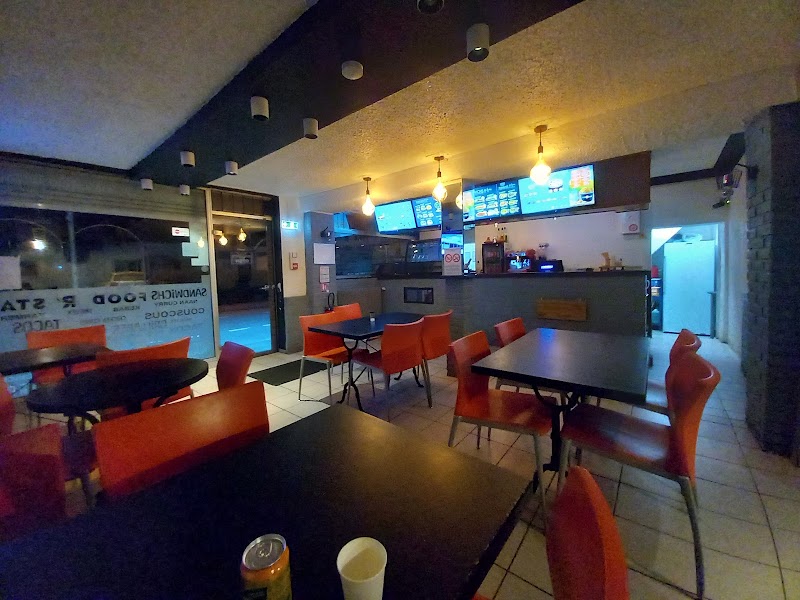 Restaurant Food R Star à Saint-Étienne-du-Rouvray, France — photo 3