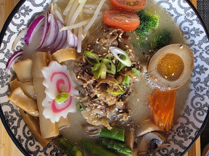 Restaurant Foodie Sushi & Ramen Asiatique à Differdange, Luxembourg