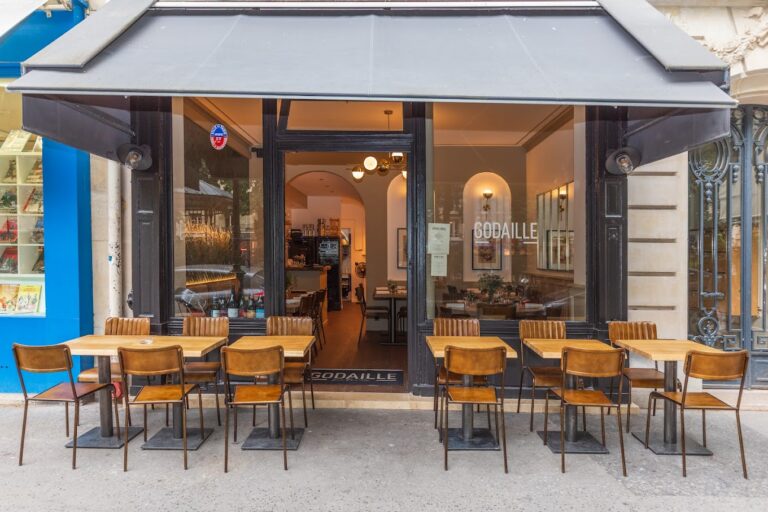 Restaurant Godaille à Paris, France