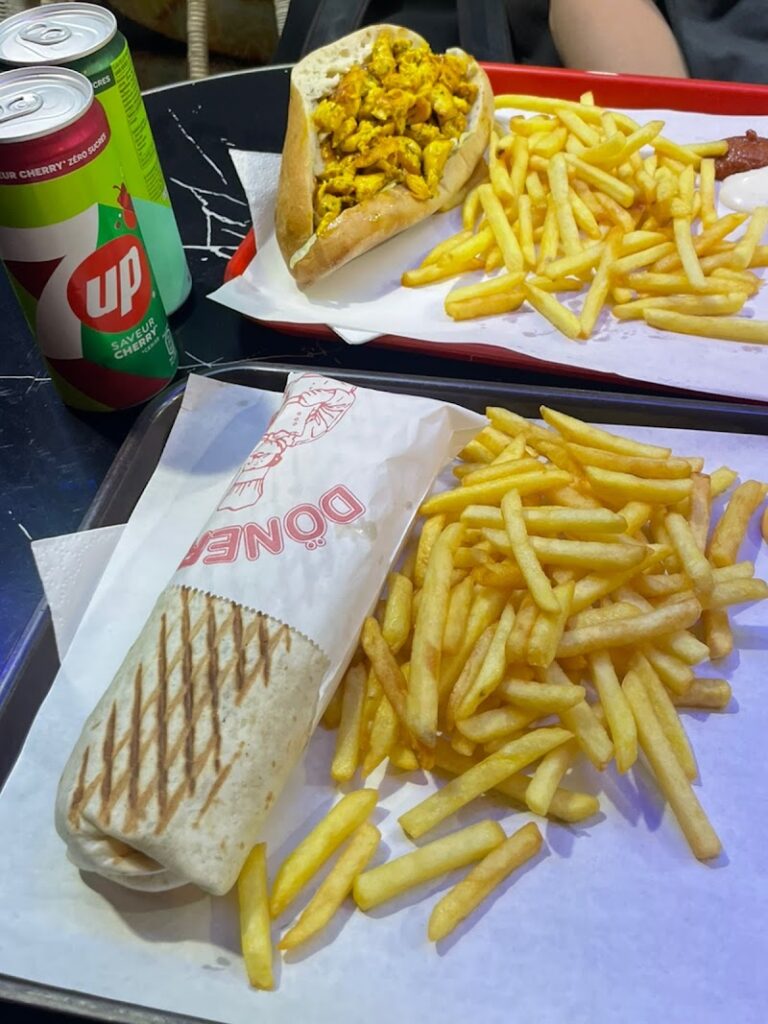 Restaurant Good time à Pantin, France — photo 1