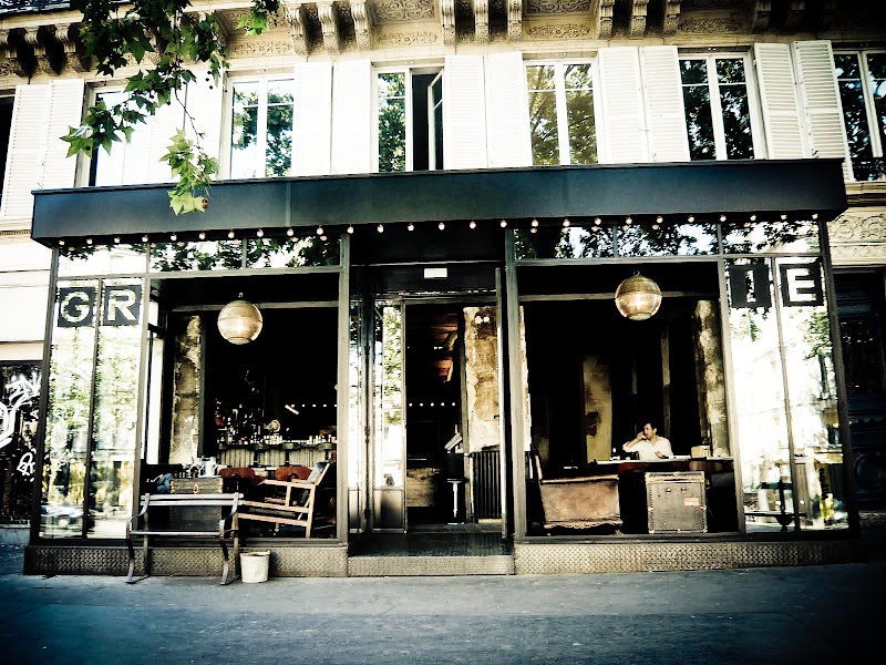 Restaurant Grazie à Paris, France