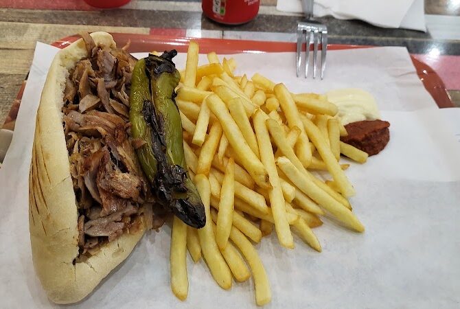 Restaurant Grill Mazlum à Pantin, France