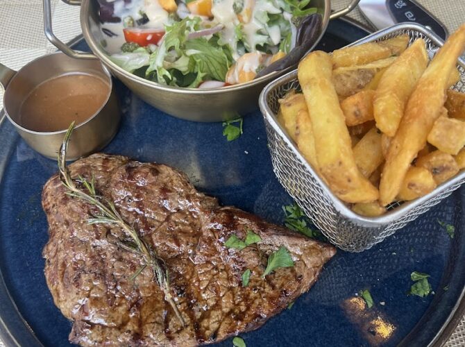 H Restaurant & Lounge à Villeurbanne, France