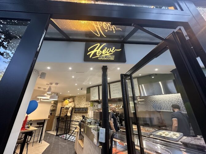 Restaurant Hêvî Durum à Paris, France