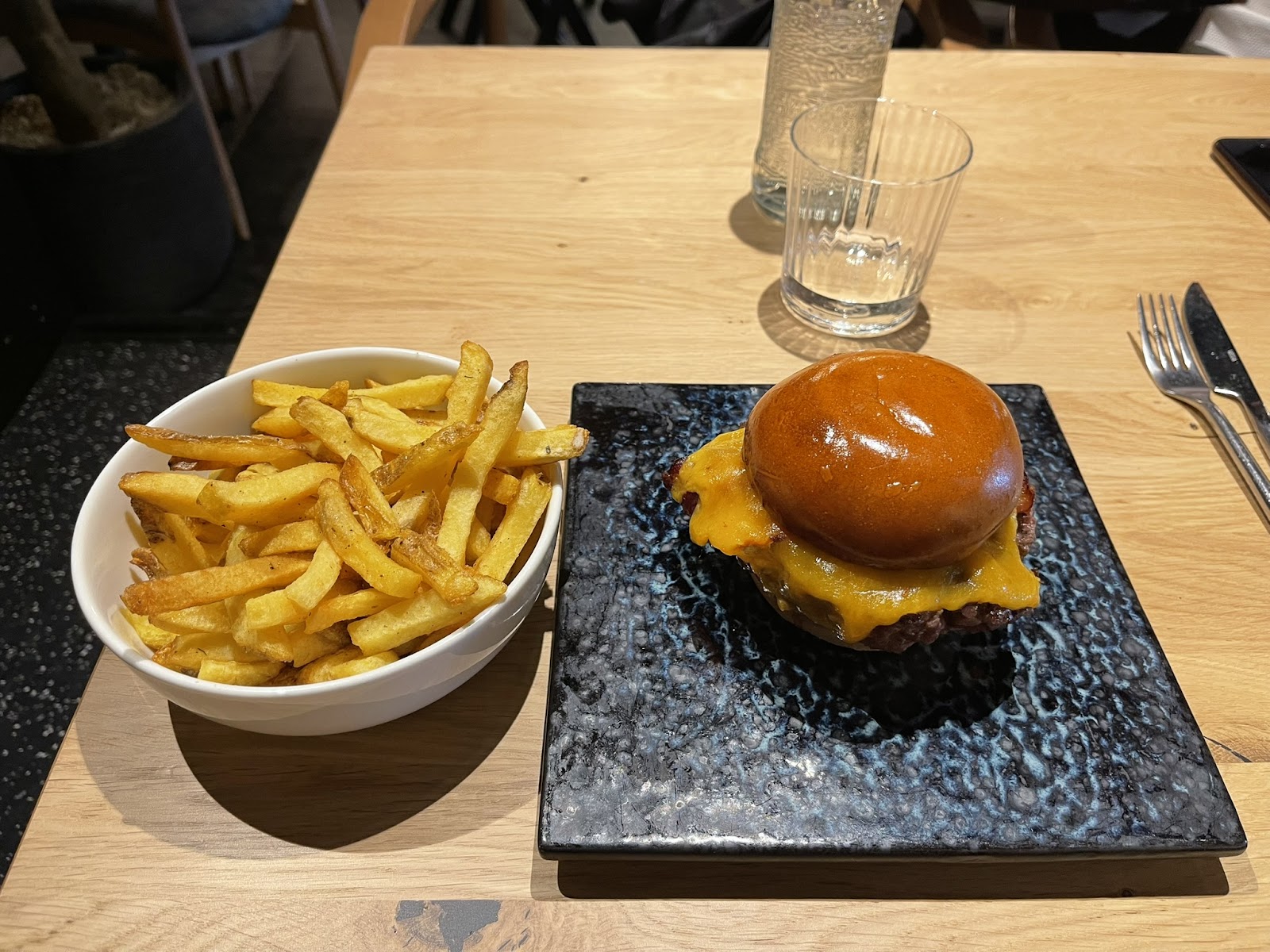 Restaurant HITCH à Luxembourg (Ville), Luxembourg — photo 2