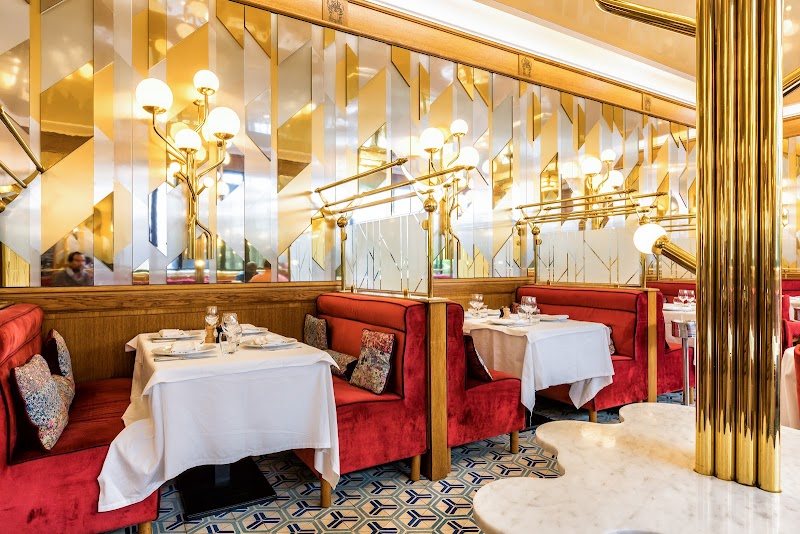 Hôtel Restaurant Au Boeuf Couronné à Paris, France