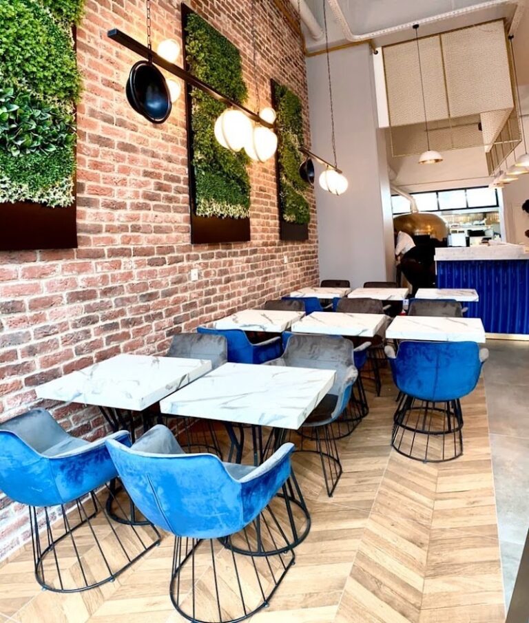 Restaurant Italian Kitchen à Bagnolet, France — photo 1