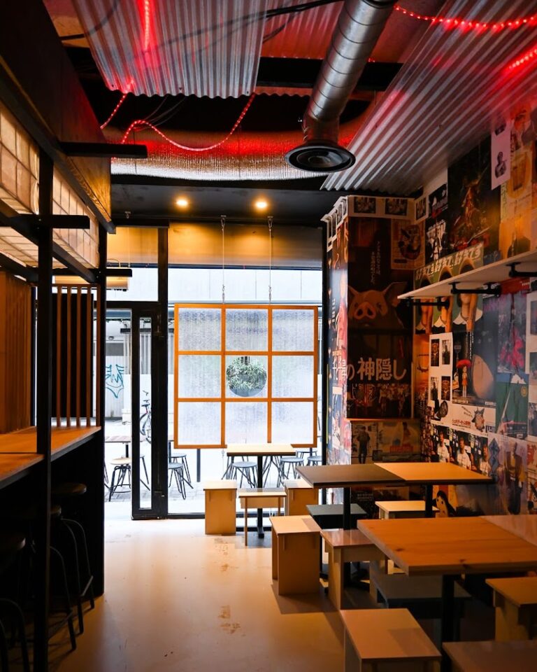 Restaurant KUMA – Cadet à Paris, France — photo 1
