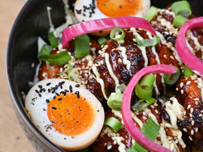 Restaurant KUMA – Cadet à Paris, France