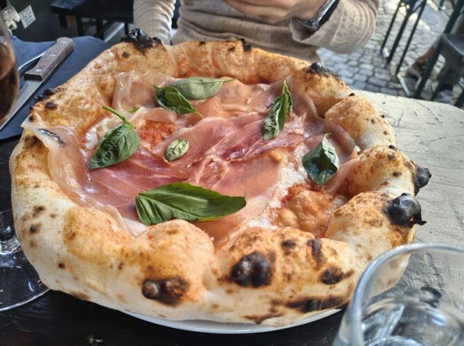 Restaurant La Bottega della Pizza “SABLON” à Bruxelles, Belgique