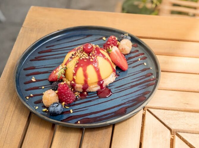 Restaurant La Canopée le Beffroi à Montrouge, France