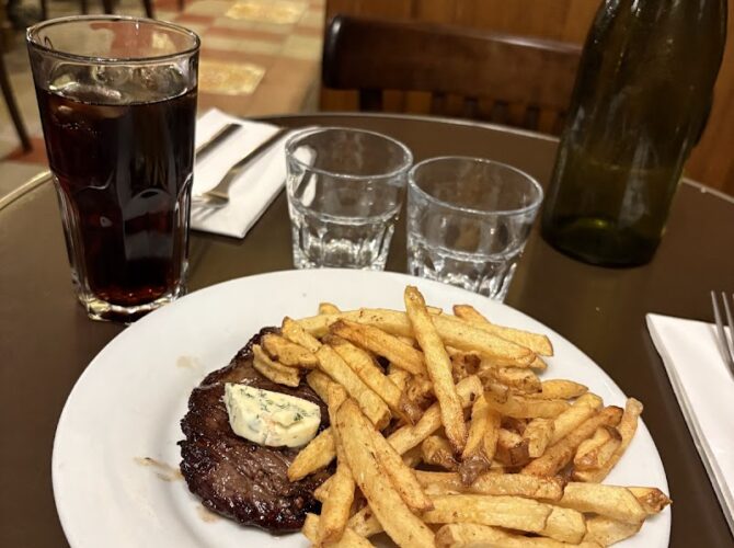 Restaurant La cantine diderot à Paris, France