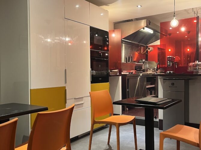 Restaurant La caveja à Villeurbanne, France