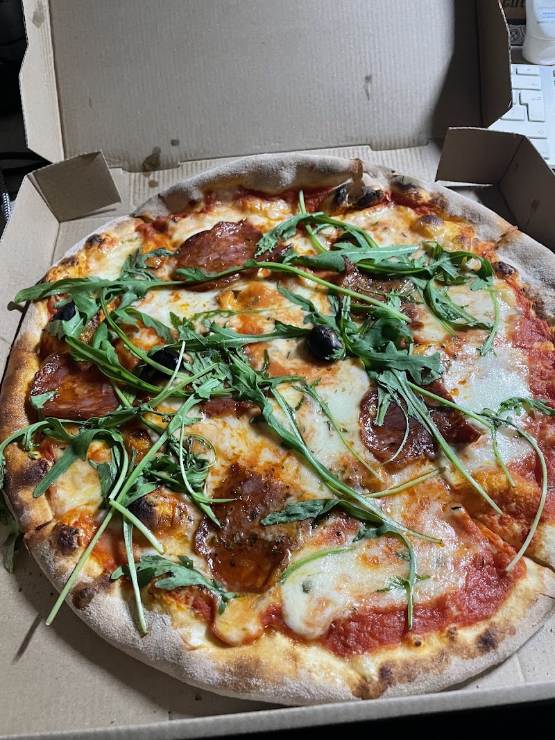 Restaurant La Cerise sur la Pizza – Place des Vosges à Paris, France — photo 2