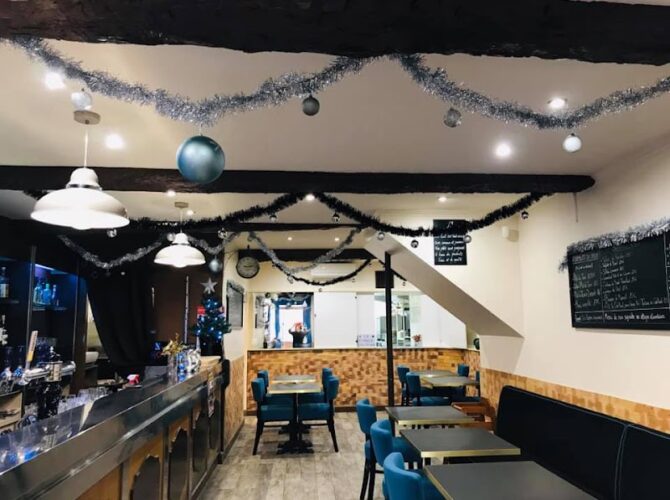 | La Cigale | Hôtel | Restaurant | Puget-sur-Argens à Puget-sur-Argens, France