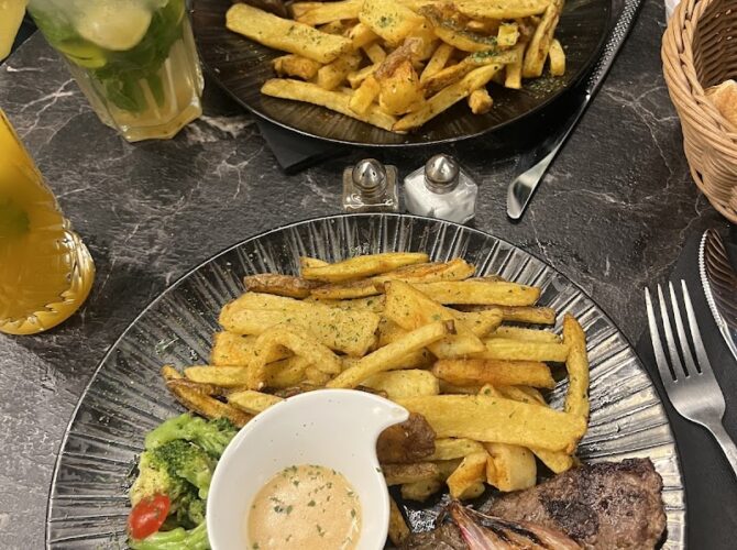 Restaurant La croisée à Paris, France