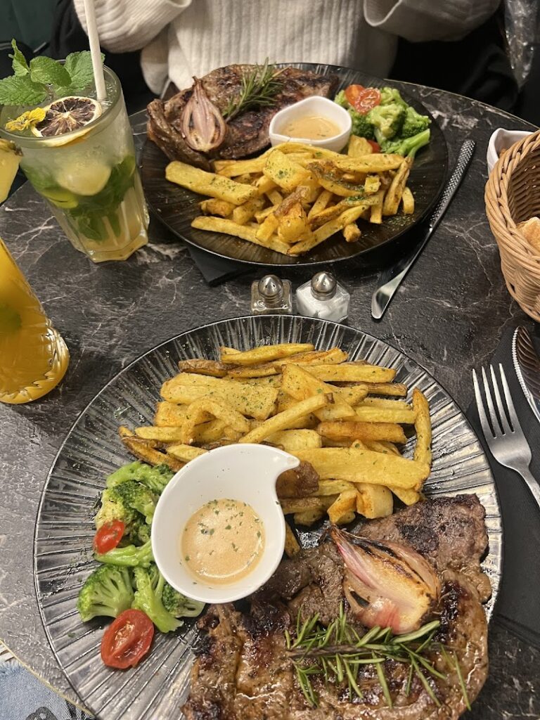 Restaurant La croisée à Paris, France — photo 1