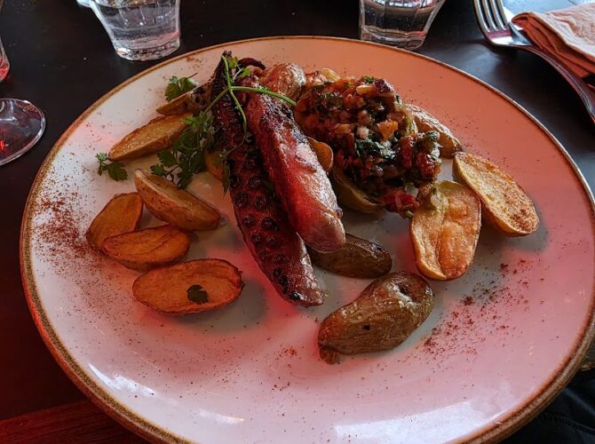 Restaurant La Favorite Turbigo à Paris, France