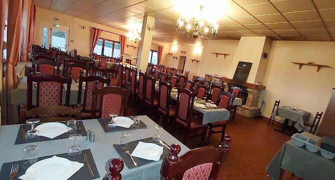 Restaurant La Gerbe d’Or à Prunay-le-Gillon, France