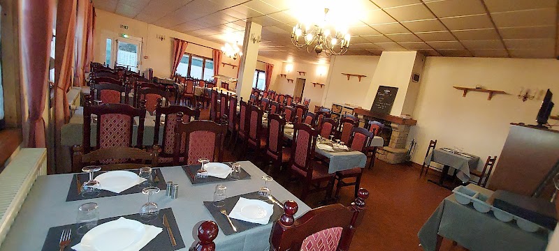 Restaurant La Gerbe d’Or à Prunay-le-Gillon, France