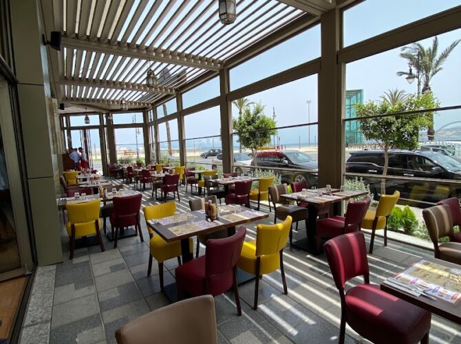 Restaurant La Grillardière à Tanger, Maroc