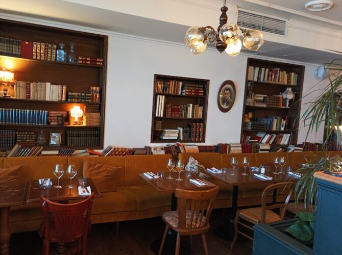 Restaurant La Mère Moustache à Clermont-Ferrand, France