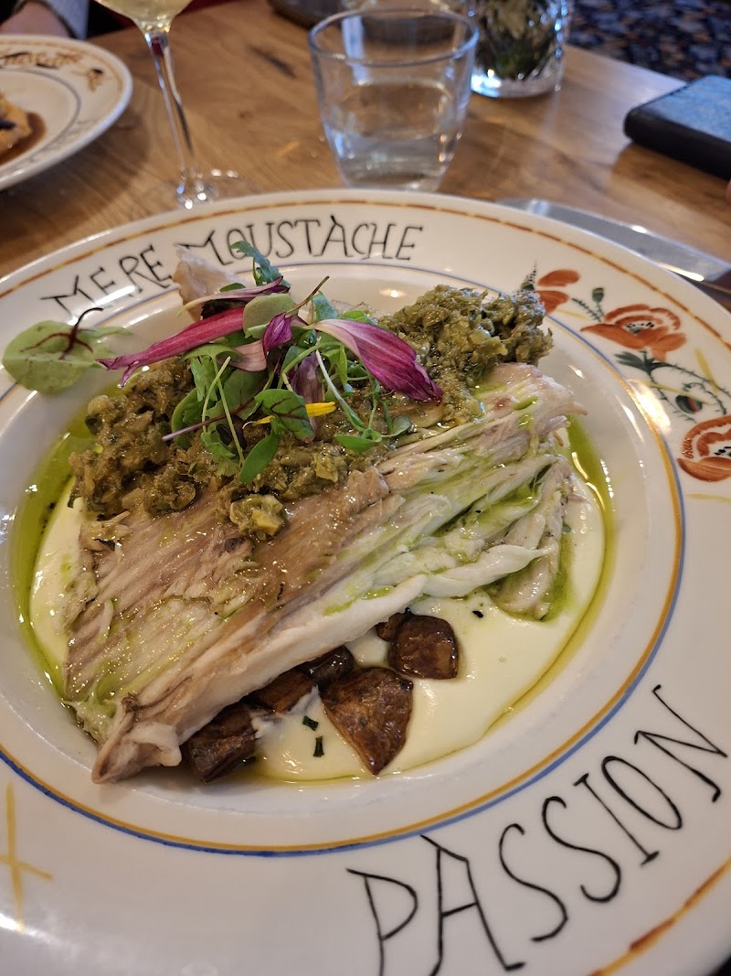 Restaurant La Mère Moustache à Clermont-Ferrand, France — photo 3