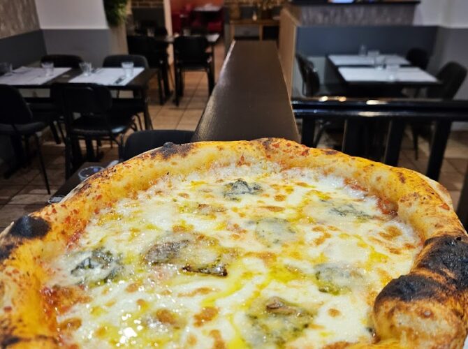 Restaurant La Piola Sciacatra Pizzeria Trattoria à Paris, France