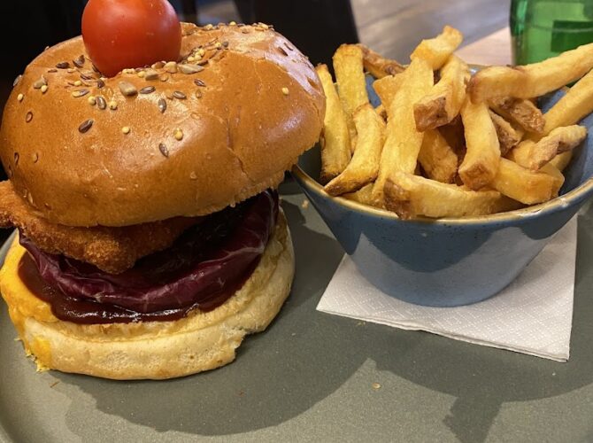 La Place – Restaurant Brasserie Paris 13 à Paris, France