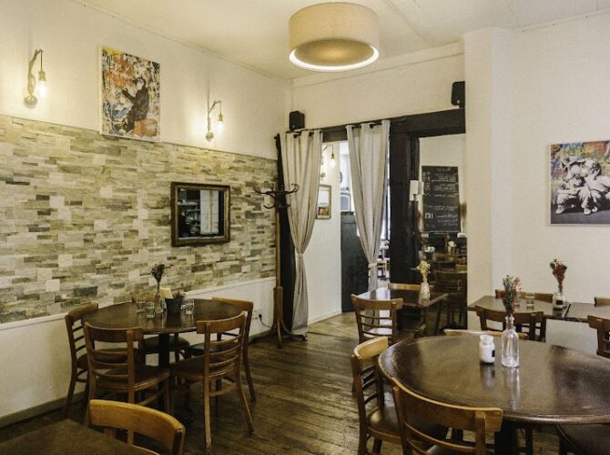 Restaurant La P’tite Vadrouille à Paris, France