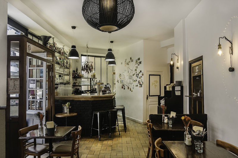 Restaurant La P’tite Vadrouille à Paris, France — photo 2