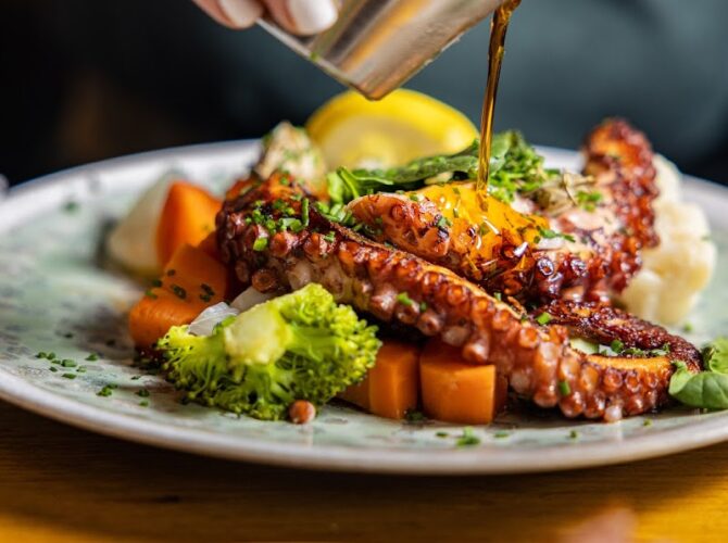 Restaurant La Quincaillerie Générale à Montrouge, France