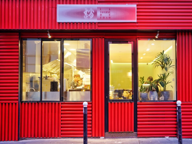 Restaurant La Taverne de Zhao_Canal Saint-Martin à Paris, France