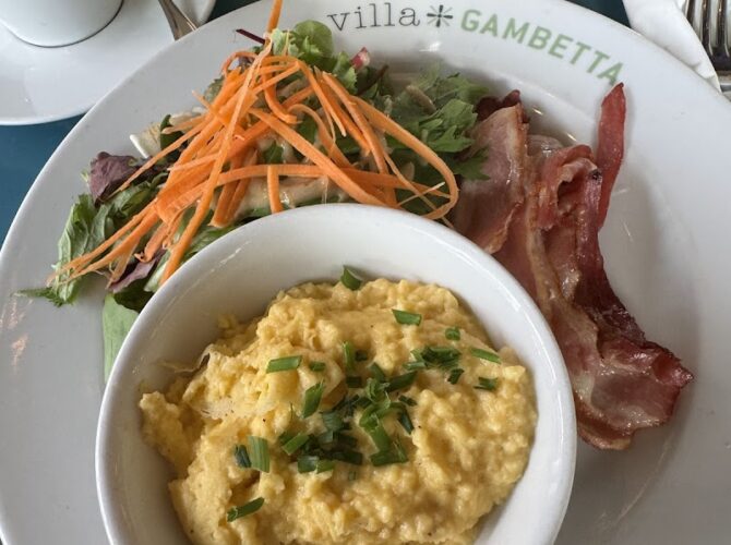 Restaurant La Villa Gambetta ( Paris ) à Paris, France