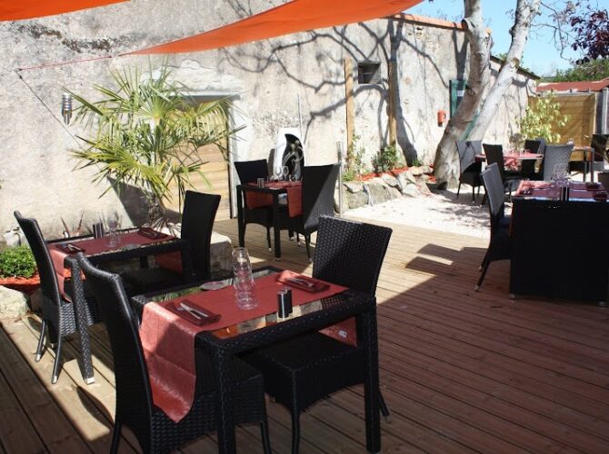 L’Arôme Restaurant à Cugand, France