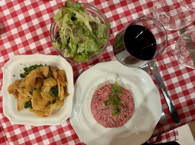 Restaurant L’Auberge Aveyronnaise à Paris, France