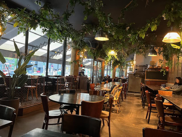 Restaurant L’Avenue Bibliothèque 13 à Paris, France