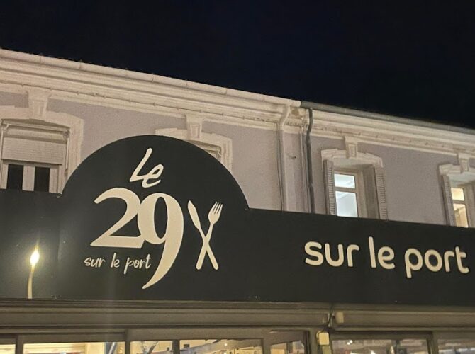 Restaurant Le 29 “sur le port” à Mèze, France