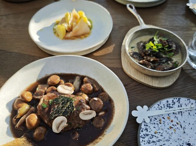 Restaurant Le 39V à Paris, France