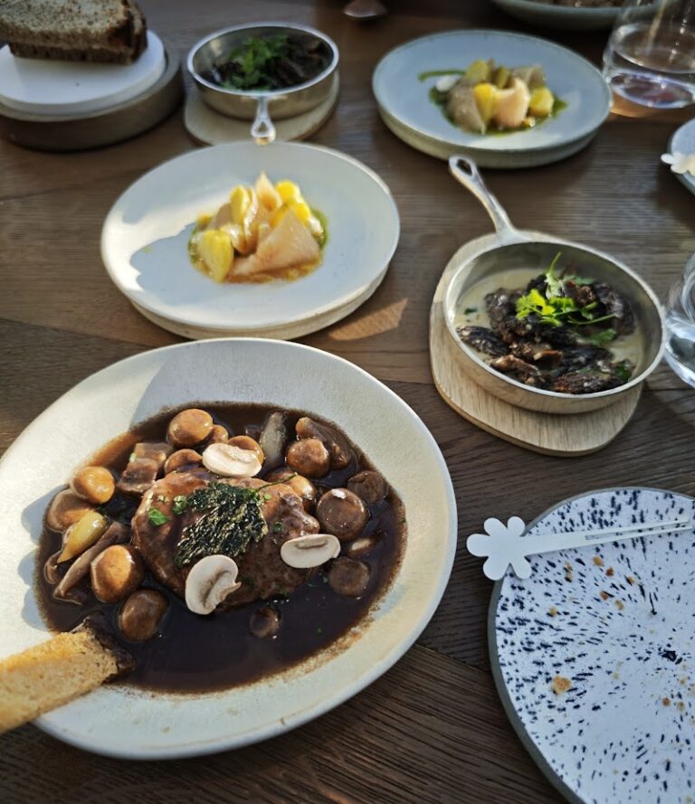 Restaurant Le 39V à Paris, France