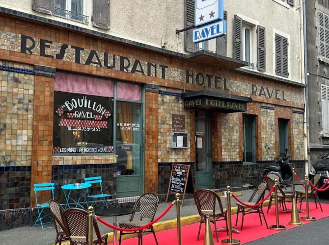Restaurant Le Bouillon Ravel à Clermont-Ferrand, France