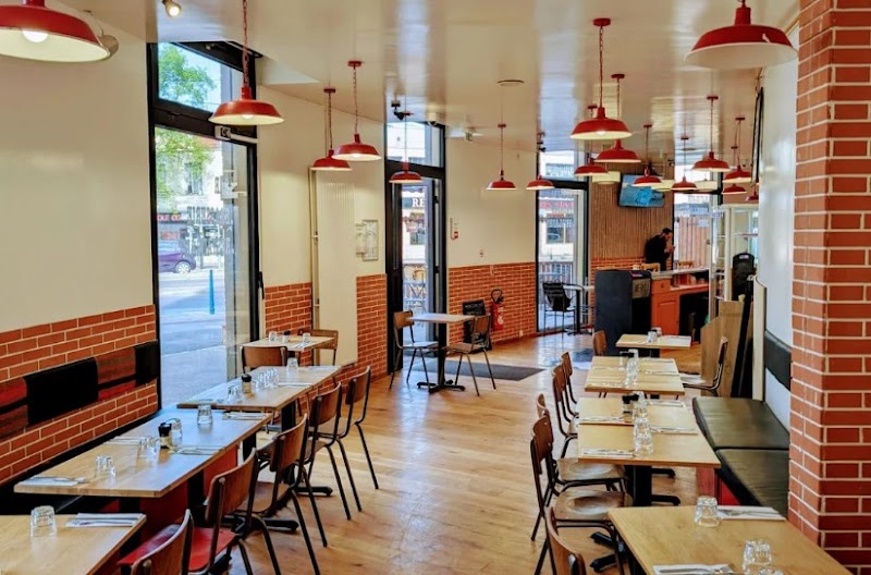 Restaurant Le Brooklyn café à La Courneuve, France