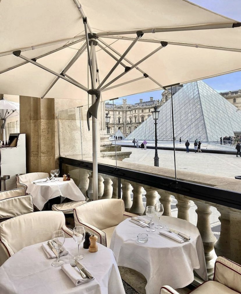 Restaurant Le Café Marly à Paris, France — photo 1