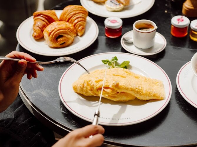 Restaurant Le Café Marly à Paris, France