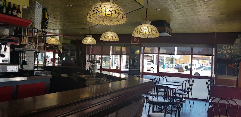 Restaurant Le Cantal à Viry-Châtillon, France