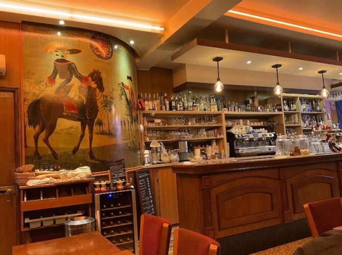 Restaurant Le fontenoy à Paris, France