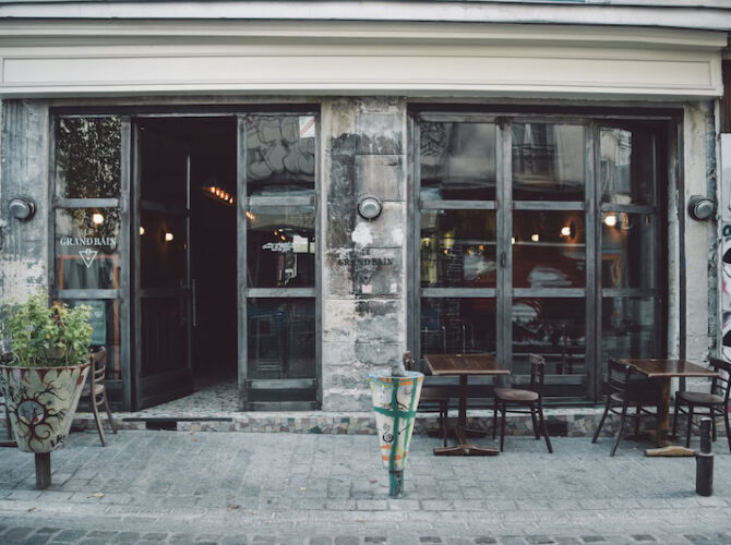 Restaurant Le Grand Bain à Paris, France