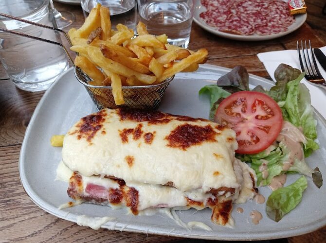 Restaurant Le Jaurès Café à Paris, France